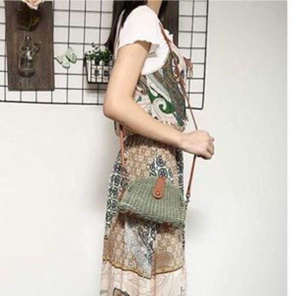 New Lunar Straw Bag - Picture 5 of 9